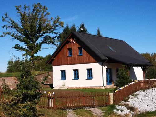 Nove Hrady House | Experience Chalupa pod dubem in Novohradské hory - 9.8/10