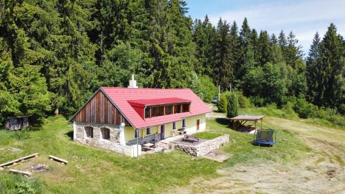 Zdikov Villa | Pet-Friendly Chalupa Račov with High Guest Ratings