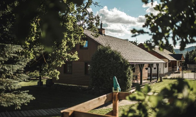 Loucna nad Desnou House | Discover Chalupa u Dubu: Pet-Friendly Family Retreat