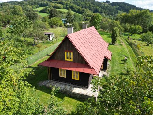 Luzna Apartment | Child-Friendly Retreat at Chalupa U Měšťanů with High Ratings