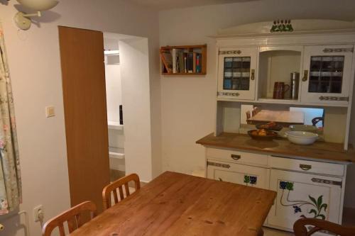 Radenin House | Discover Chalupa v obci Radenín: Family & Pet-Friendly Retreat