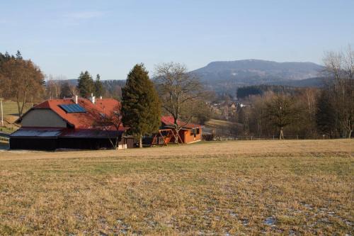Vysoka Srbska House | Pet-Friendly Chalupa Zlíčko with Pool & Hot Tub - 10/10 Rating