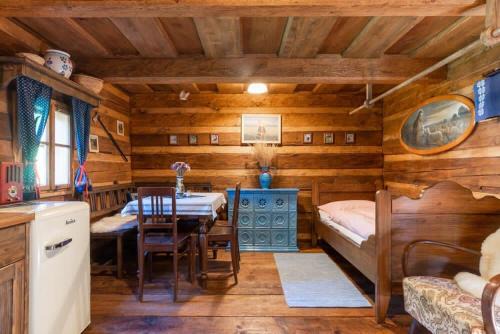Karolinka Ski Chalet | Cozy Chalupy Pod Šenkem - Family & Pet Friendly Retreat