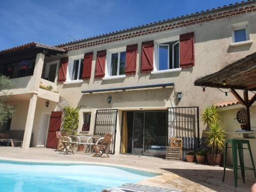 Saint-Martin-de-la-Brasque House | Chambre chez l'habitant avec piscine et cuisine d'été