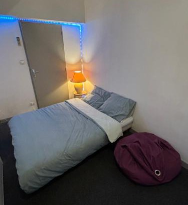 Saint-Vallier Apartment | Family-Friendly Apartments in Scenic France Await You