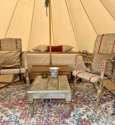 Eguzon-Chantome Other | Relax in Chambre au jardin: Oceanfront with Pool Access