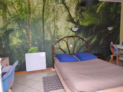 Sarge-sur-Braye House | Cozy Room with Private Bathroom in Scenic Countryside