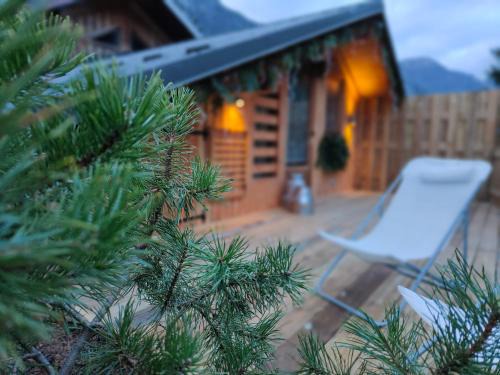 Entremont Bed & Breakfast | Oceanfront Chambre Boille à Lait with Pool & Beach Access