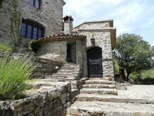 Cros Bed & Breakfast | Experience Chambre Cévennes: Pool, Llamas & River Views
