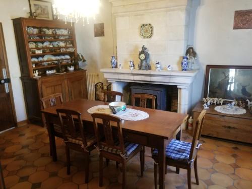 Civray-de-Touraine Bed & Breakfast | Discover Chambre Chenonceau: Pet-Friendly Retreat Awaits