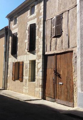 Samadet House | Welcoming Chambre chez Annick: Pet & Child Friendly Retreat