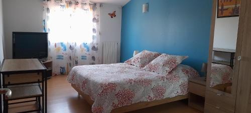 Cazouls-les-Beziers Bed & Breakfast | Oceanfront Retreat at Chambre Chez Corinne et Bernard