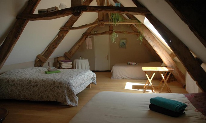 Saint-Hilaire-Petitville Bed & Breakfast | Guest Rated 10/10 at Chambre d'Hôte La Maison du Mesnil
