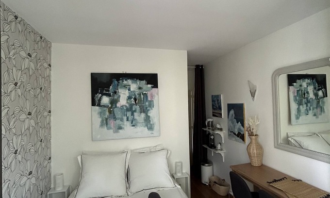 La Varenne Saint-Hilaire Bed & Breakfast | Inviting Chambre d'Hôte - Bambou Near Paris with Spa & Breakfast