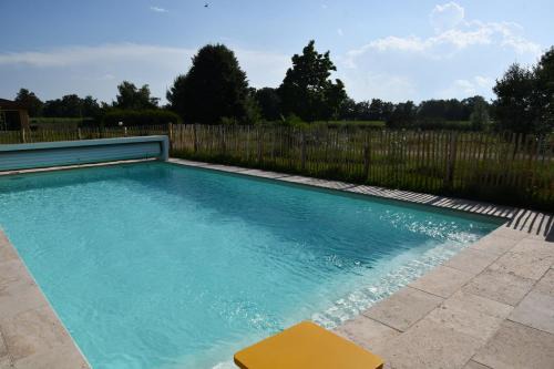 Saint-Nizier-le-Desert Bed & Breakfast | Oceanfront Oasis: L'oiseau Blanc with Pool & Family Fun