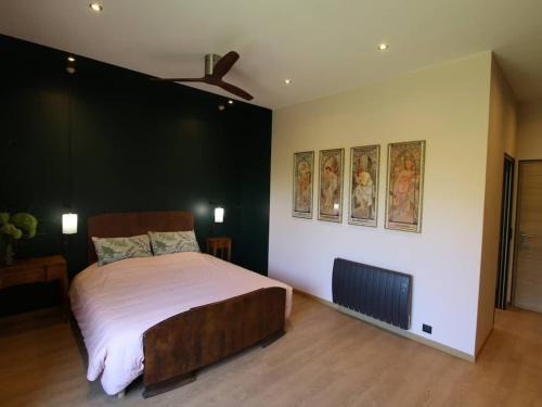 La Ferte-Saint-Aubin Bed & Breakfast | Chambre d'hôtes style 30s avec petit déj inclus, lit 180 cm, Wifi - FR-1-590-520