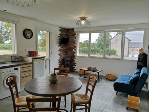 Lison Apartment | Family-Friendly Le Jardin: Rated 9/10 with Breakfast & Kitchen