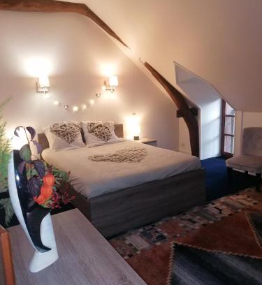 La Roche-Posay House | Cozy Room with Pool Access & Nature Retreat - 9.1 Rated