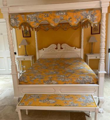 Euzet-les-Bains Bed & Breakfast | Discover Chambre d'Hôte Couguiolet with Pool & Ocean Views