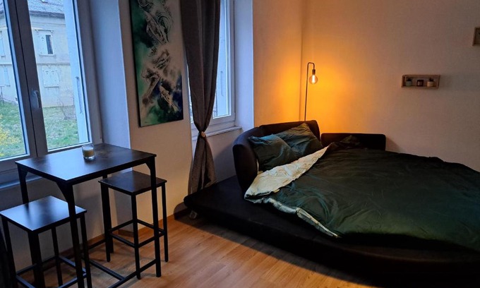 Vallorbe Bed & Breakfast | Cozy Chambre d'hôte du Mont D'or with Breakfast Included