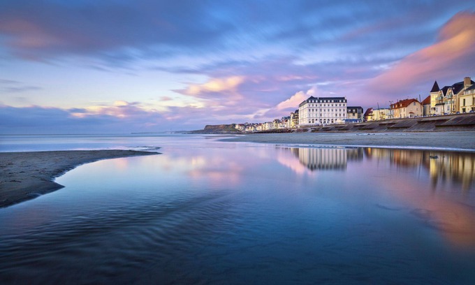 Wimereux House | Elegant Chambre D'hôte Les Nymphéas with Pool & Breakfast