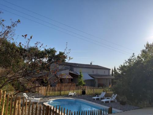 Alba-la-Romaine Bed & Breakfast | Relaxing Oceanfront Retreat with Spa and Pool Access