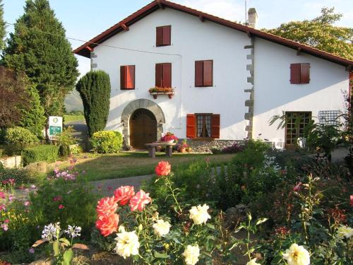 Saint-Michel House | Cozy Chambre d'hôtes Altzia 1 - Guest Rated 9.2/10