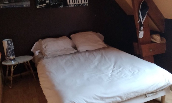 Teloche Bed & Breakfast | Cozy Stay Near Circuit des 24h with Spa and Breakfast