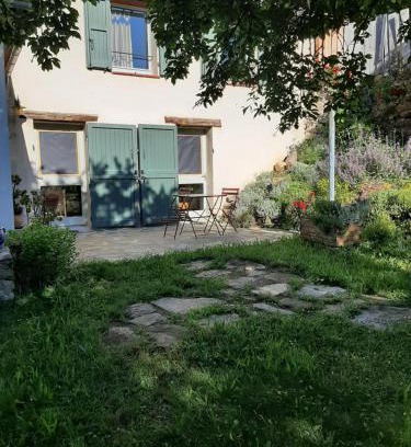 Vieille-Brioude Bed & Breakfast | Nature-Inspired Guesthouse with 9.6/10 Review Score