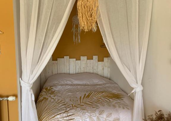 Breles House | Cozy Chambre d’hôtes Coconing with Breakfast & 9/10 Rating