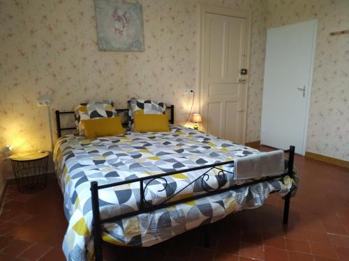 Pierrerue Bed & Breakfast | Cozy Oceanfront Stay at Chambre d'hôtes de Lamy
