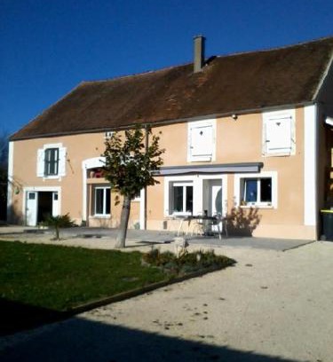 Bleigny-le-Carreau House | Cozy Chambre d'hôtes: Guest Rated 8.7/10 for Comfort