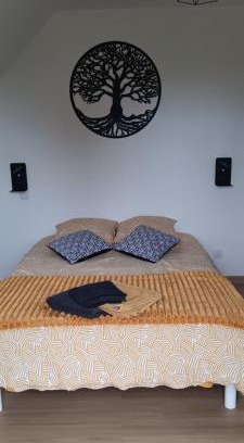 La Lande-Saint-Leger Bed & Breakfast | Guest Rated 10/10: Family-Friendly Chambre d'hôtes Stay