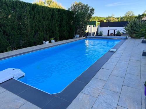 Montauban House | Delightful Chambre d'hôtes with Pool & Oceanfront Views