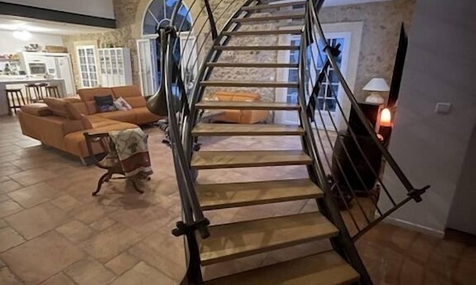 Capestang House | Guest Rated 10/10: Chambre d'hôtes La Soulenque Retreat