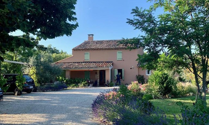 Apt Bed & Breakfast | Discover Chambre d'hôtes Le Cèdre with Oceanfront Views