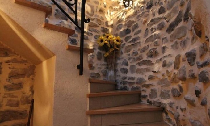 Vesseaux House | Elegant Retreat at Chambre d'hôtes Le Mas du Moulin