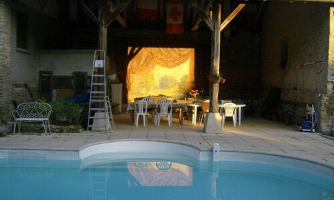 Foucheres Bed & Breakfast | Discover Chambre d’hôtes le Prieuré de Fouchères Oasis