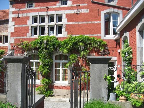 Huy Bed & Breakfast | Welcoming Chambre d'Hôtes Les Augustins with Hot Tub & Parking