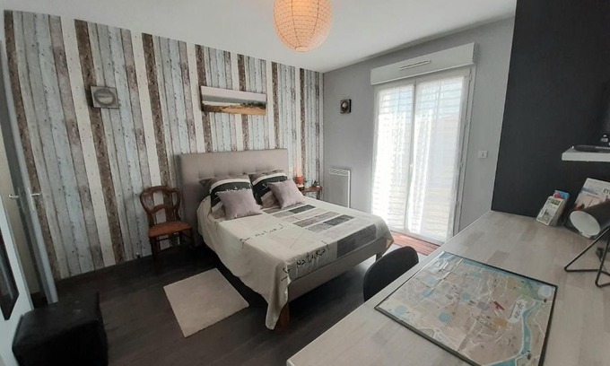 Brax House | Relaxing Oceanfront Stay at Chambre d'hôtes Les Joncs