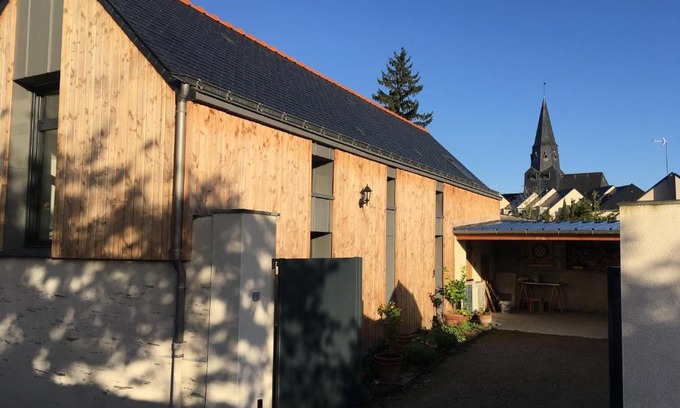 Les Ponts-de-Ce Bed & Breakfast | Charming Guesthouse on the Loire River Bike Path