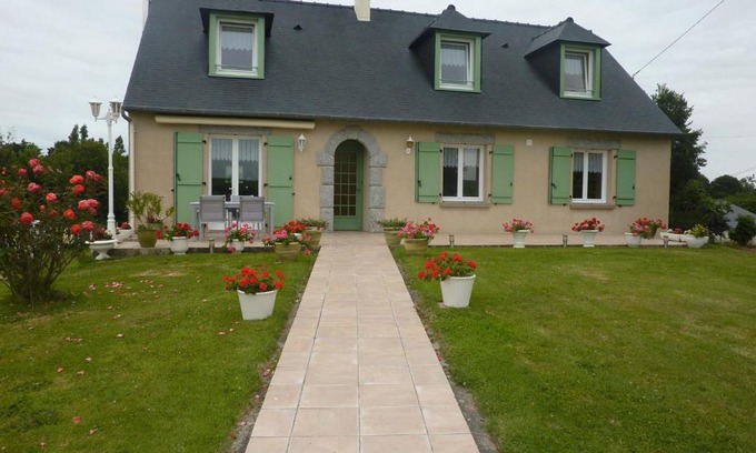 Roz-Landrieux Bed & Breakfast | Elegant Chambre D'Hote: Guest Rated 8.6 with Restaurant