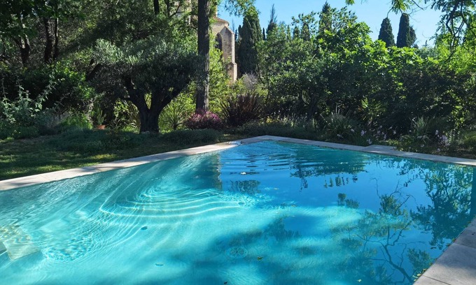 Fontes Bed & Breakfast | Chambre D'hôtes in a former presbytery between sea and lake