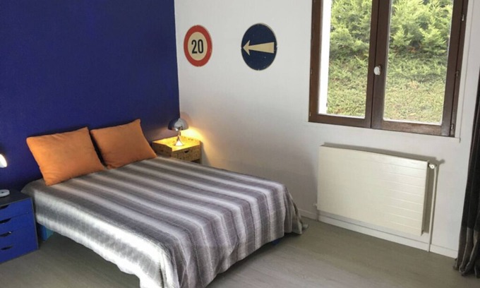 Subles Bed & Breakfast | Cozy Double Room in Historic Bayeux, Normandy