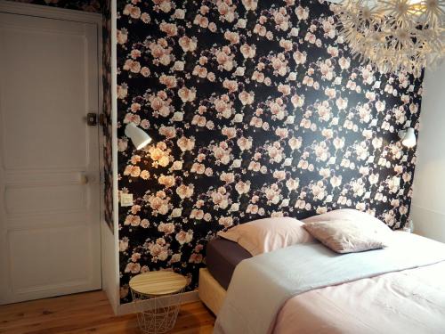Brehal Hotel | Cozy Double Room Flora for Two with Great Guest Ratings