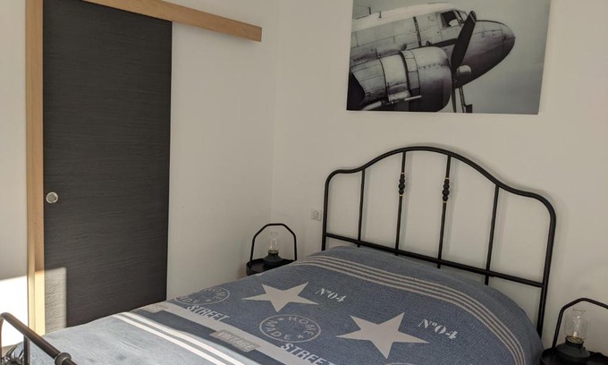 Liergues House | Cozy Double Room at AVIATEUR in the Beautiful PASSELOUP