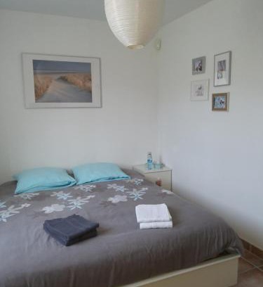 Fontenailles House | Private Rooms with Kitchen: Guest Rated 10/10 Stay