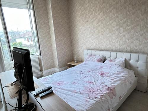 Montceau-les-Mines House | Cozy Chambre: Pet and Child Friendly Retreat