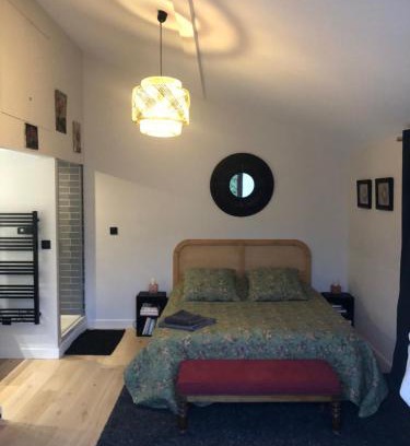 Charbonnieres-les-Bains House | Guest Rated 10/10: Independent Room at Sandrine