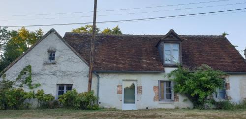 Cheverny House | Private Independent Room with Pool - Guest Rated 10/10